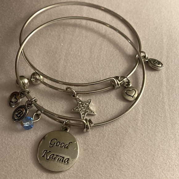 Bella Perlina Silvertone Adjustable Stretch Bangle Bracelets - Set of 2 - Picture 6 of 6